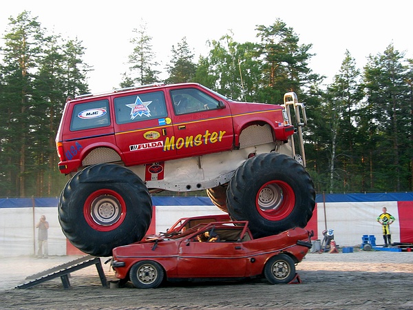 monstertruck_std.jpg